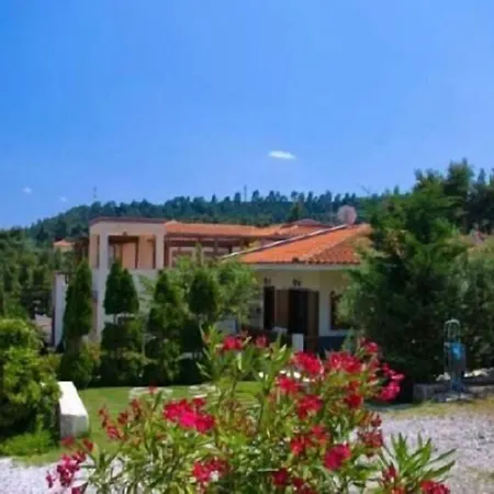 Ξενοδοχείο με διαμερίσματα Gi Ga Mar 3*